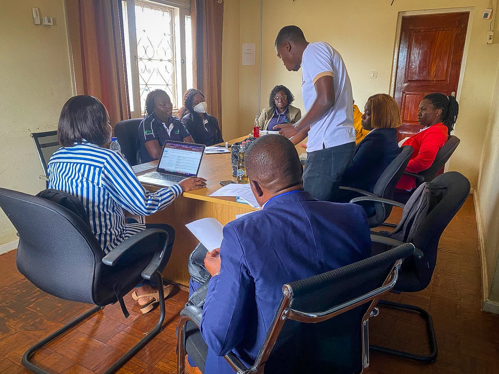 Distribuição eficaz do autoteste, registo correto de novos casos positivos e encaminhamentos adequados - Gondola, Manica